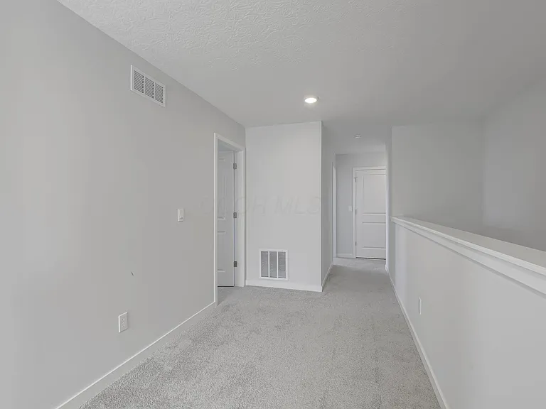 758 Leslie Dr — Photo 38