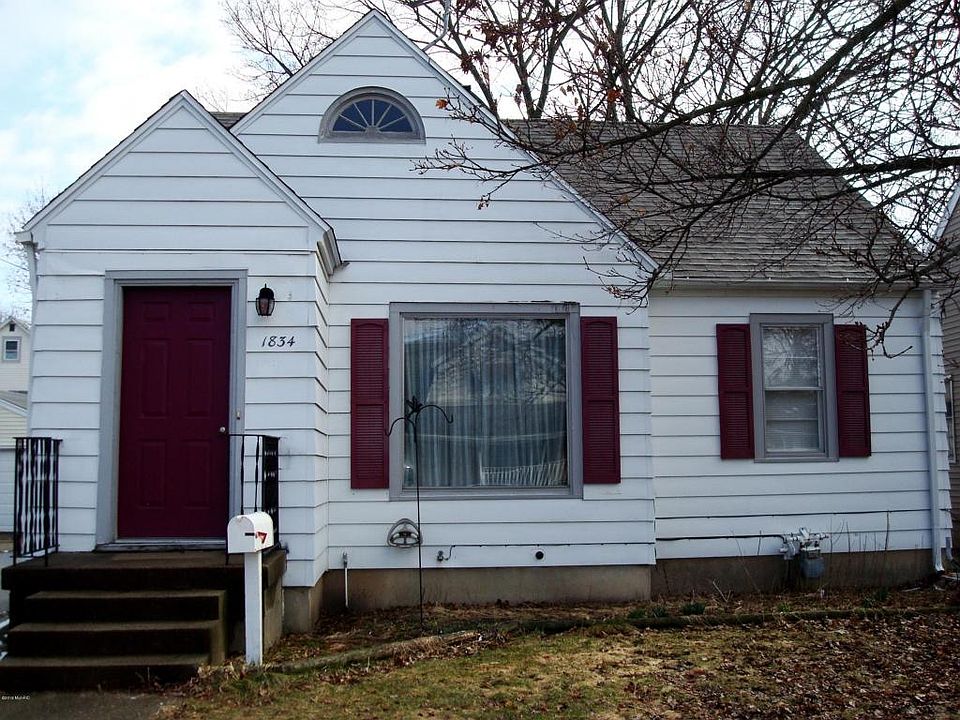 1st image of 1834 Delwood Ave SW