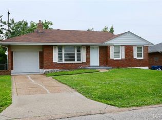 9423 Edgewater Dr, Saint Louis, MO 63136