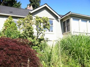 8811 17th Ave NE, Seattle, WA 98115