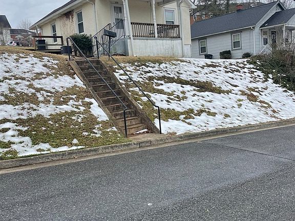 5th image of 209 Amelia St