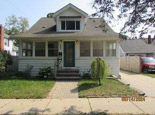 202 Michigan St, Holly, MI