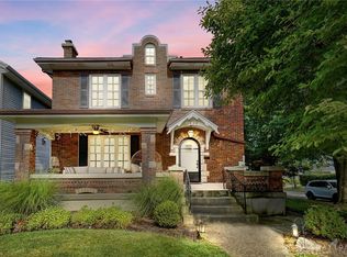 1824 Far Hills Ave, Dayton, OH 45419