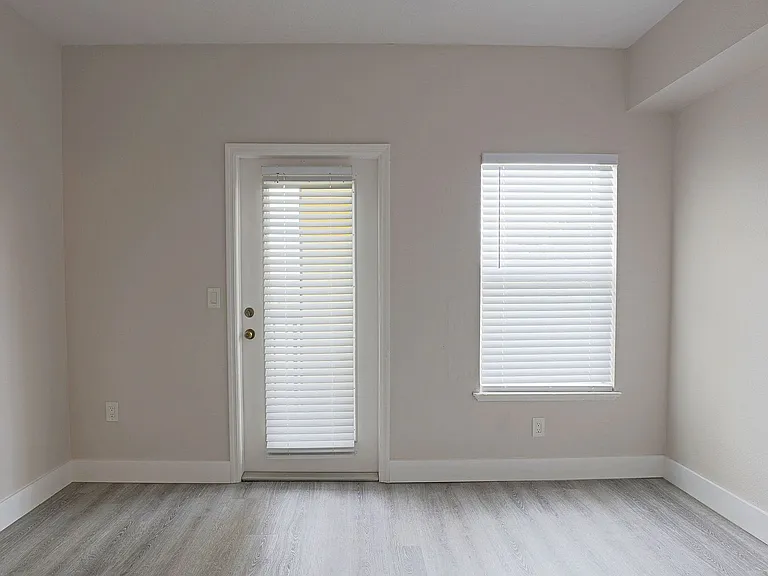 11480 Villa Grand #123 — Photo 12