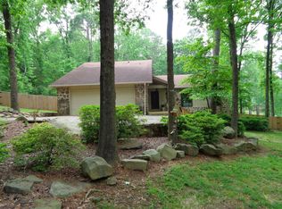 3110 Honeysuckle Ln, Russellville, AR 72801