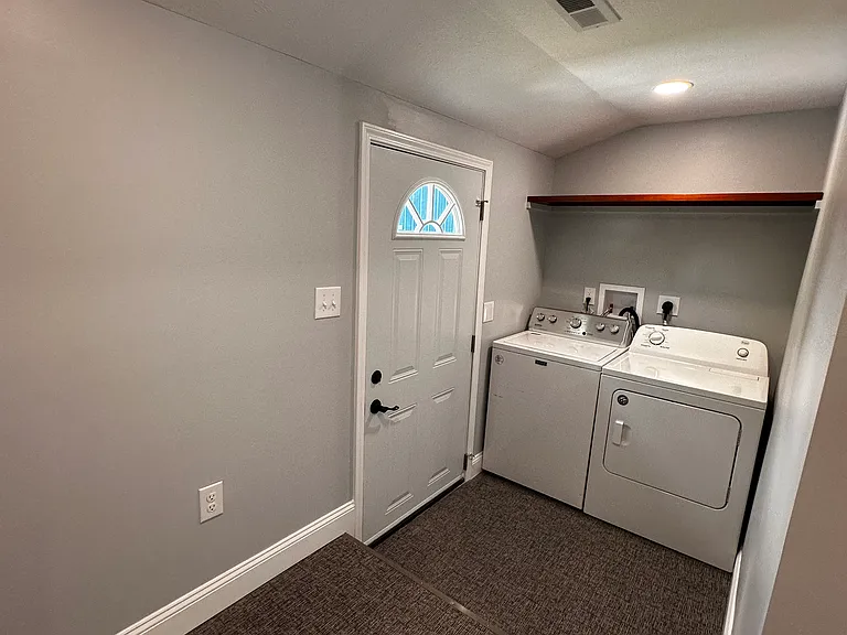 448 Westwood Ave — Photo 17