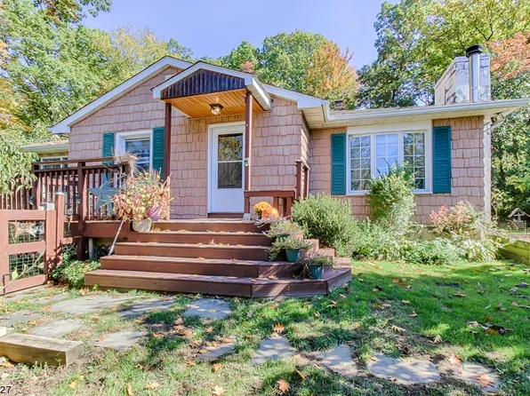 26 N Cape Trl, Rockaway, NJ 07866