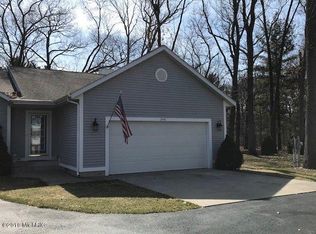 2948 Ridgeview St, Muskegon, MI 49445