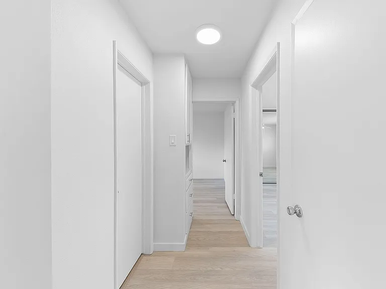1720 Park Avenue — Photo 6