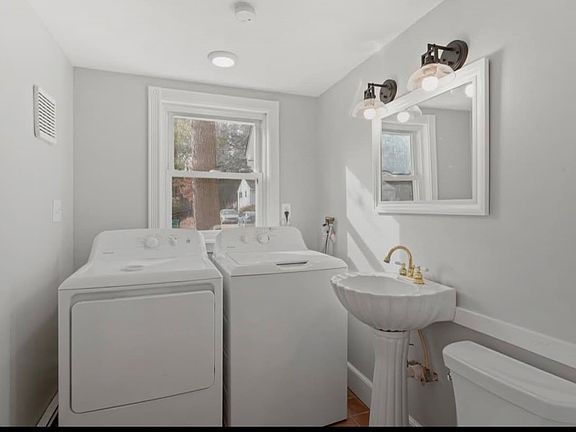 Landry Room Half Bethroom