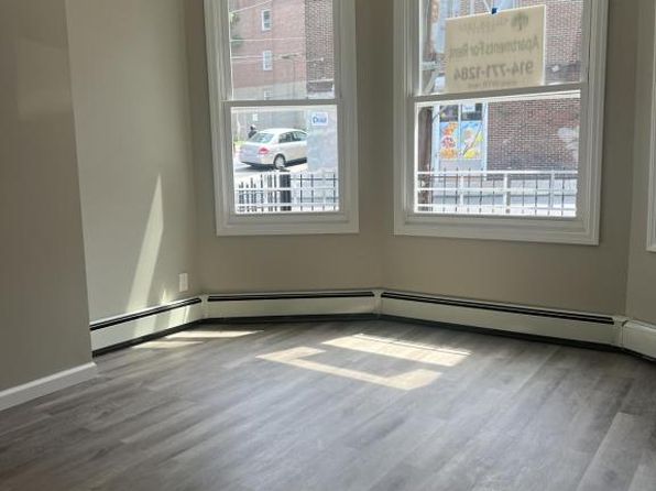 115 Stanley Ave
