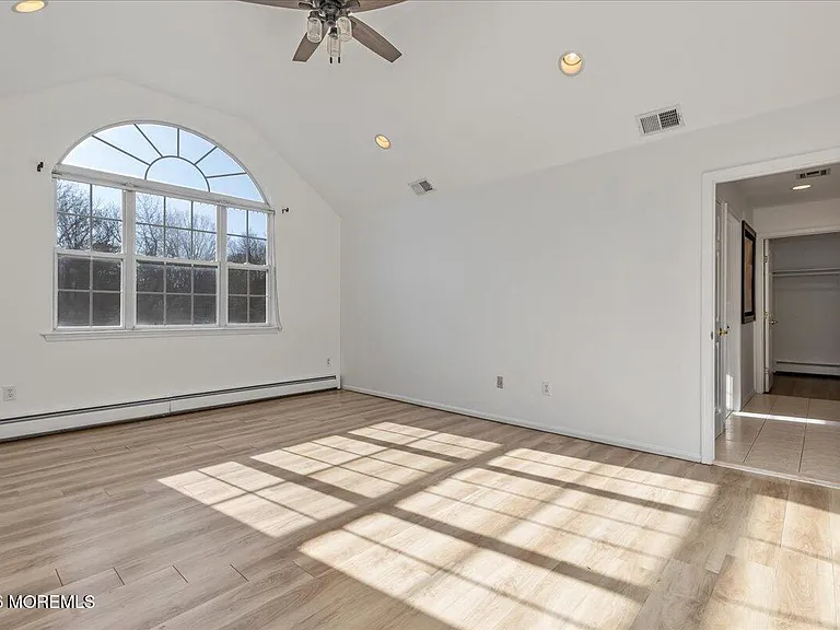 257 Ford Rd — Photo 27