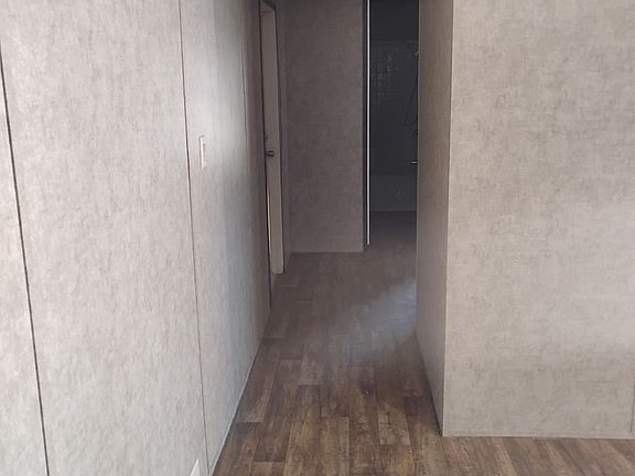 4th image of 230 Antler Dr