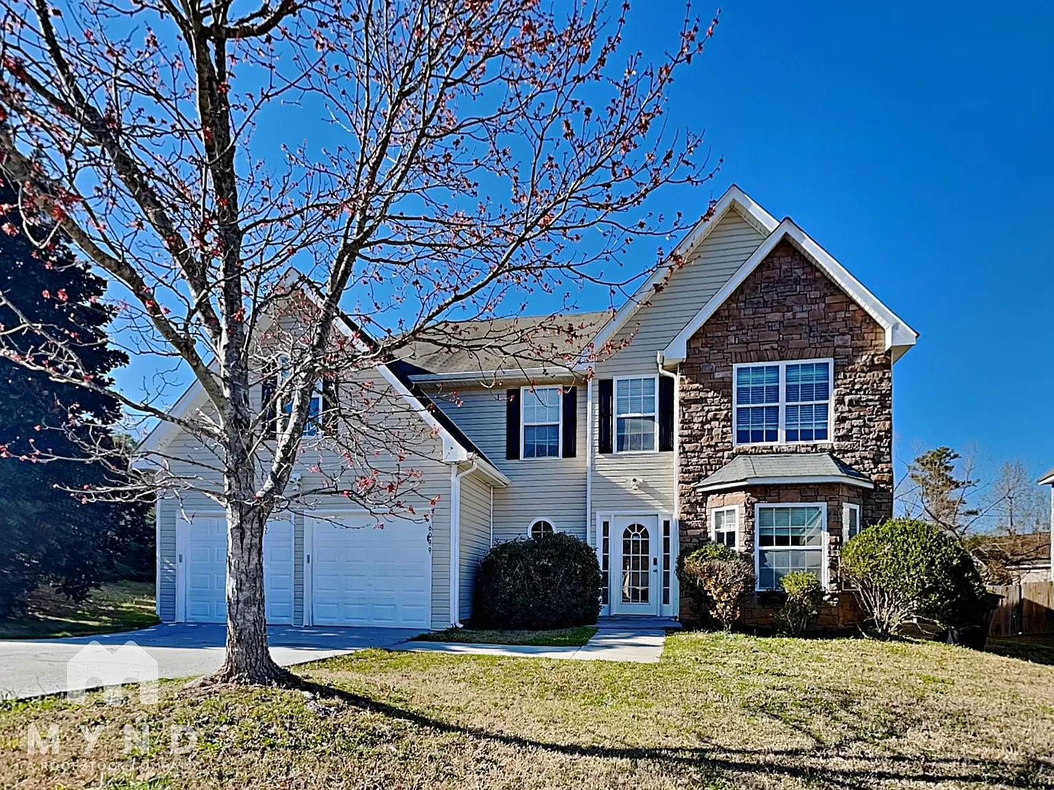 4 bed, 2.5 bath, 2863 sqft, $2,289 — Photo 1