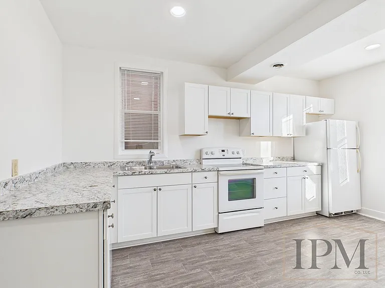 26 S Pine St — Photo 10