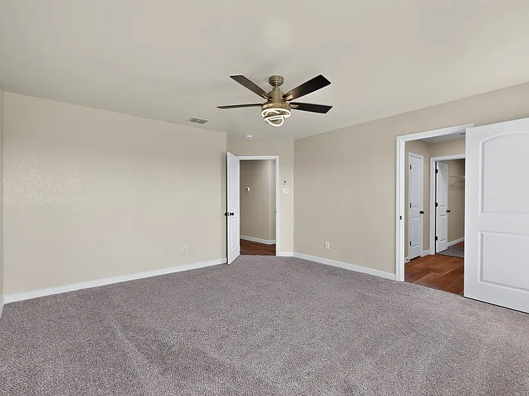 15018 Silver Tree Cv — Photo 32