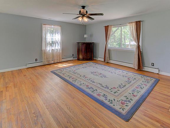 3rd image of 338 Lake Circle Dr