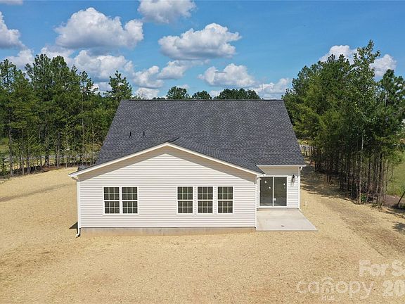 4th image of 3111 Meadowcrest Dr