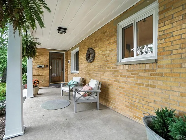 108 Napoleon Dr — Photo 3