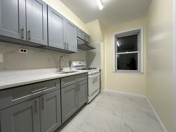 2107 Continental Ave Floor 1, Bronx, NY 10461