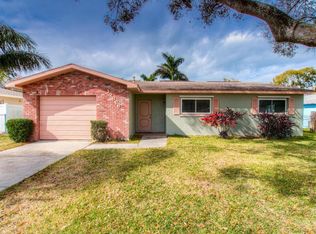 12866 Palm Dr, Largo, FL 33774