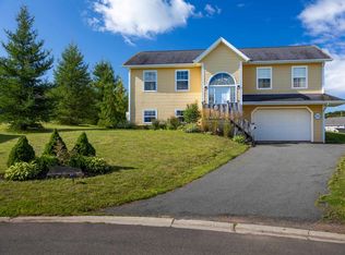 50 Maclauchlan Dr, Stratford, PE C1B1M2