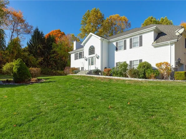 422 Bullet Hole Road, Mahopac, NY 10541