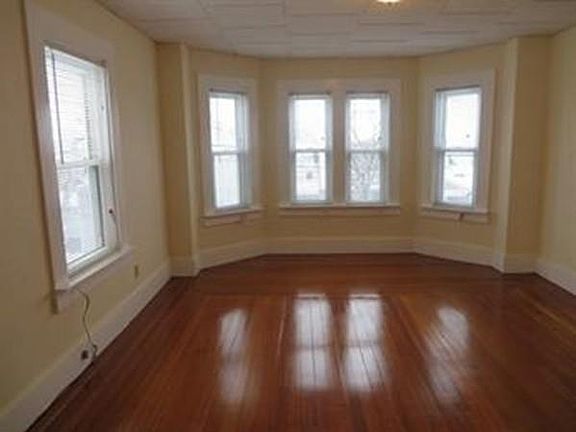 4th image of 125 Hermon St #2