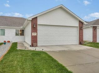 2321 City View Ct, Lincoln, NE 68521