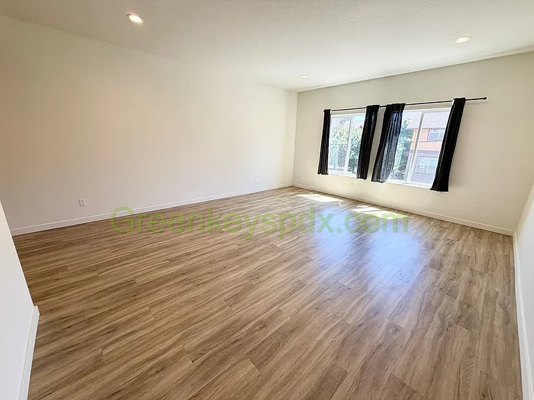 12117 SE Pardee St — Photo 4