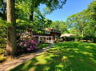 13 Bunker Hill Run, East Brunswick, NJ