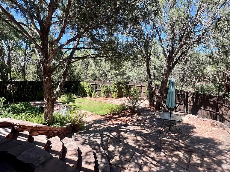 335 Foothills South Dr — Photo 15