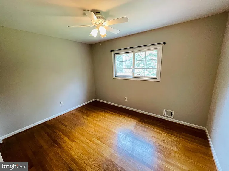 7115 Warbler Ln — Photo 21