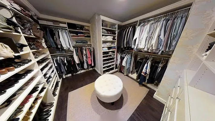 Sold by Luxe Group | media 8