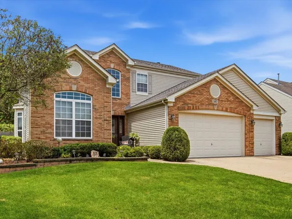 387 S Palmer Dr, Bolingbrook, IL 60490