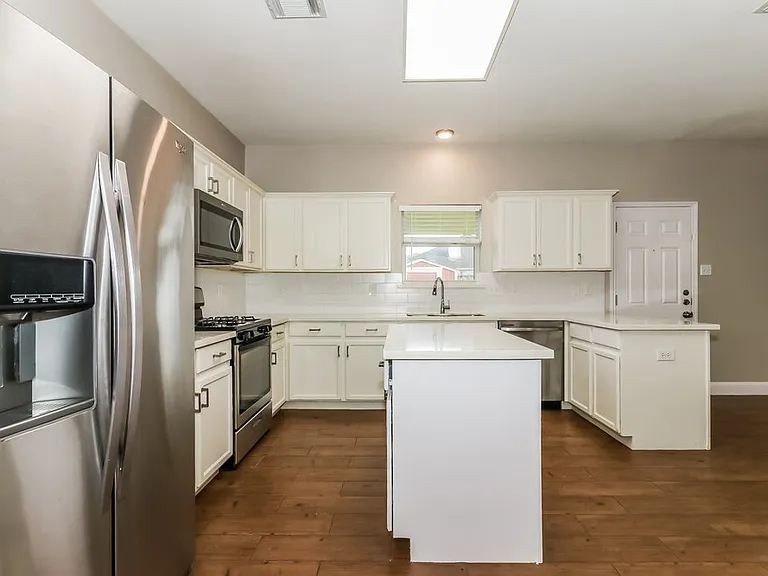 2523 Flycatcher Cove Dr — Photo 7