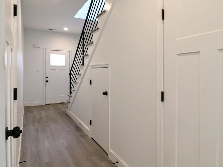 137 Independence Ln — Photo 2