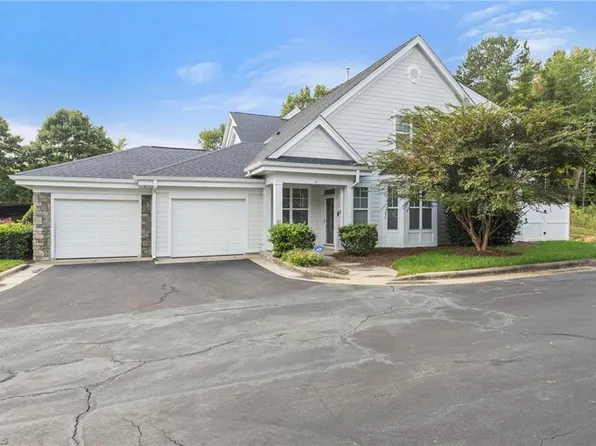 662 Boone Station Dr APT 4, Burlington, NC 27215