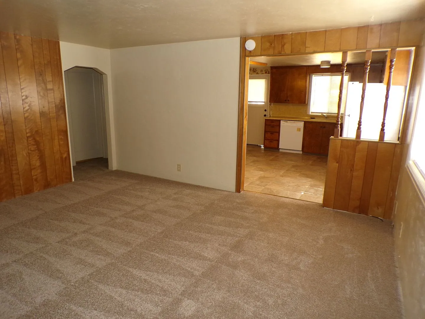 Charming 2 Story Gold Hill Home for Rent — Photo 4
