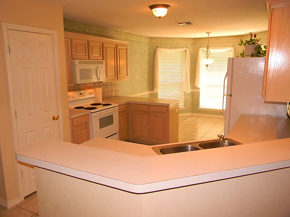 2nd image of 5305 Northview Dr