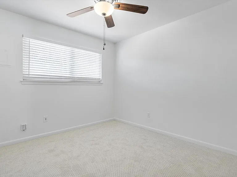 2809 Olympia Dr — Photo 10