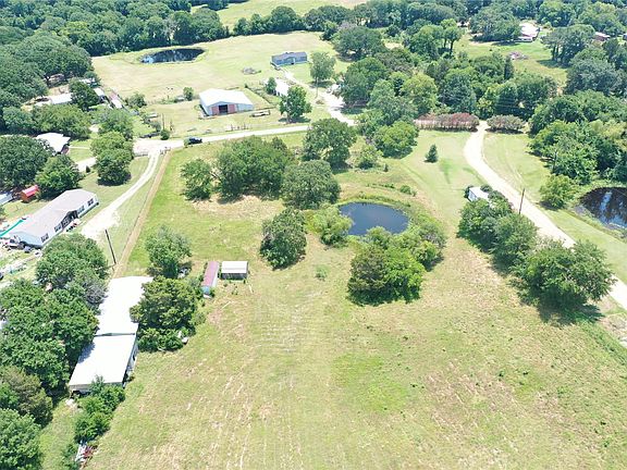 2nd image of 381 Paddock Dr #D