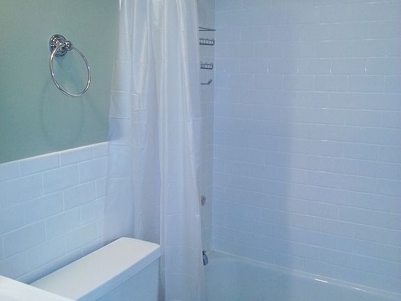 Very cool bath with subway time!