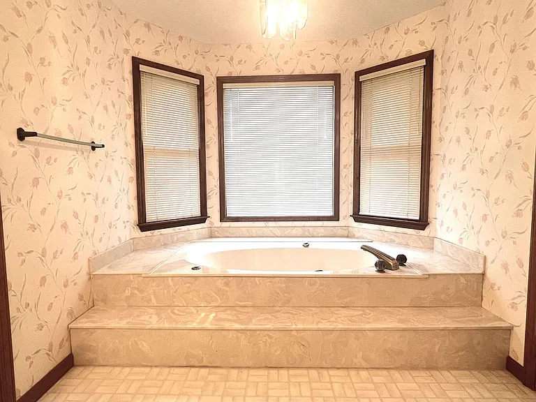 178 Woodard Rd — Photo 40