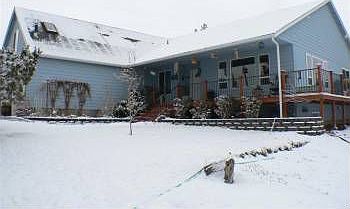 2nd image of 968 NW Pinecrest Dr