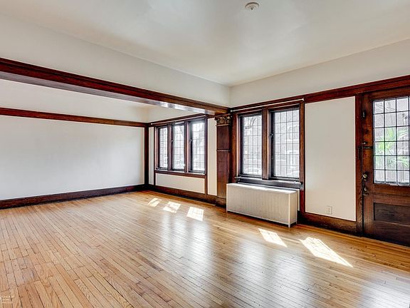 4th image of 1368 E 57th St #1