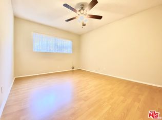 710 N Genesee Ave #1A, Los Angeles, CA 90046