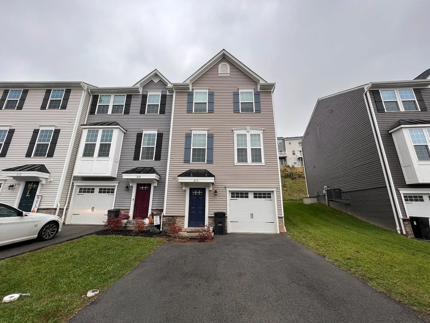 217 Stonehurst Drive - Available 08/10/2026 — Photo 1