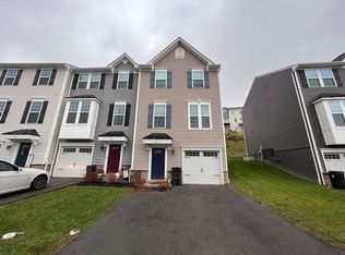 217 Stonehurst Dr, Morgantown, WV 26501