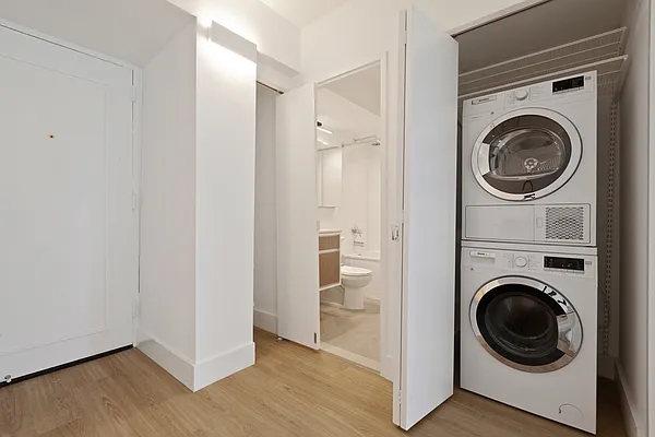 Rented by Greystar | media 6